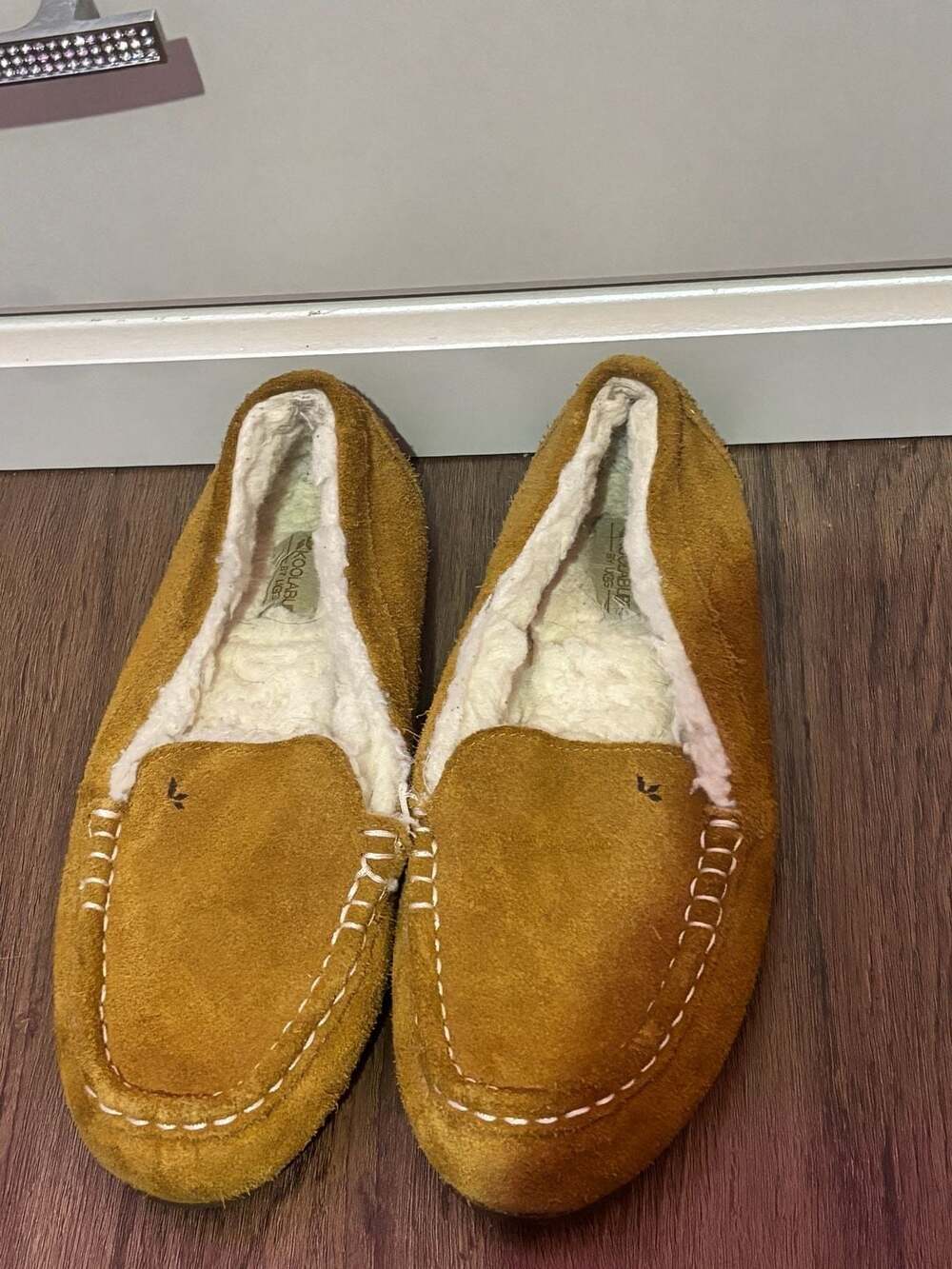Koolaburra by UGG Lezly Tan Suede Shearling Moccasin Slippers 7